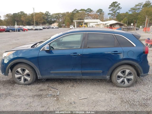 KNDCC3LC8H5037923 KIA NIRO EX