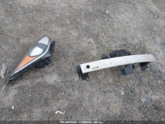 KNDCC3LC8H5037923 KIA NIRO EX