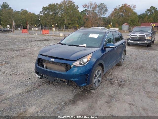 KNDCC3LC8H5037923 KIA NIRO EX