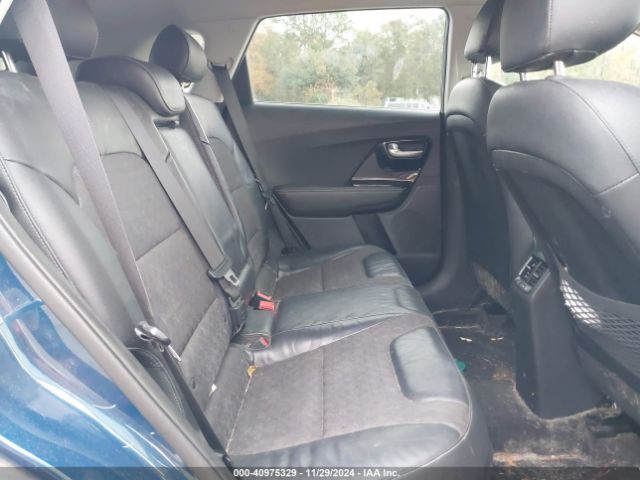 KNDCC3LC8H5037923 KIA NIRO EX