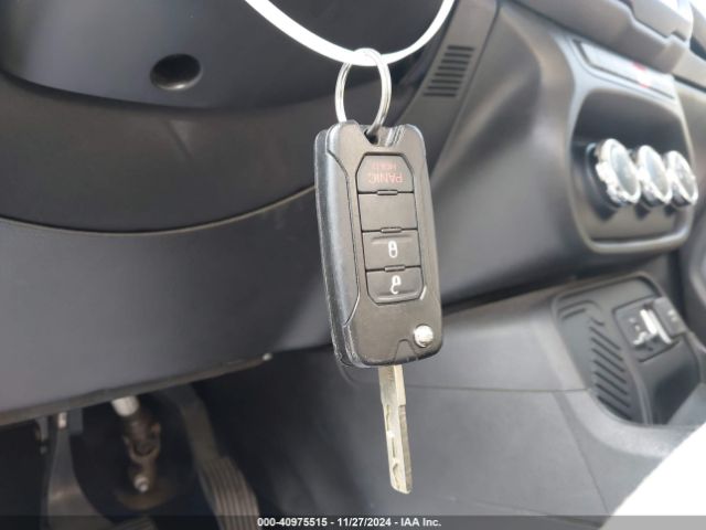 ZACCJABT3FPB32664 Jeep Renegade Latitude