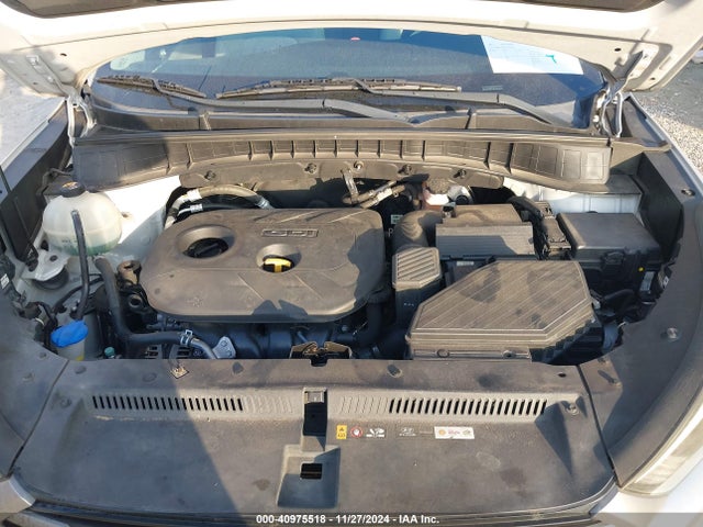 KM8J23A45HU329536 Hyundai TUCSON SE