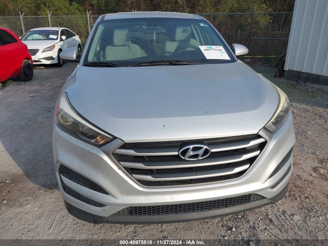 KM8J23A45HU329536 Hyundai TUCSON SE