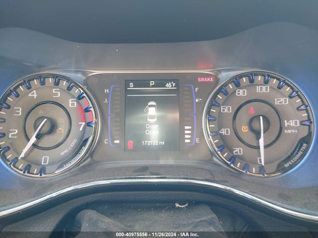 1C3CCCBB3FN564777 Chrysler 200 S