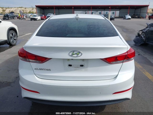 Hyundai ELANTRA SEL 2018 5NPD84LF9JH323548 Image 16