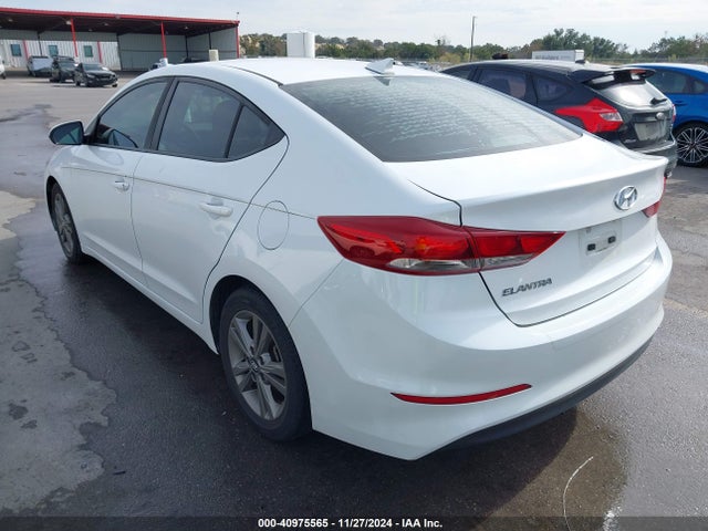 Hyundai ELANTRA SEL 2018 5NPD84LF9JH323548 Image 3