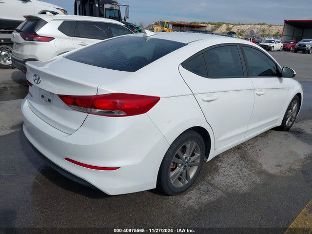 Hyundai ELANTRA SEL 2018 5NPD84LF9JH323548 Image 4