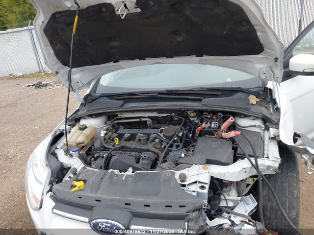 1FADP3F27EL298176 Ford FOCUS SE