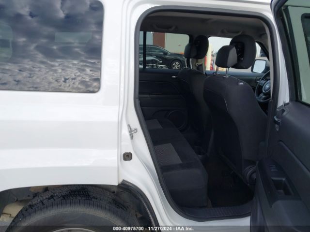 1C4NJPBB0HD121206 Jeep Patriot Sport Fwd