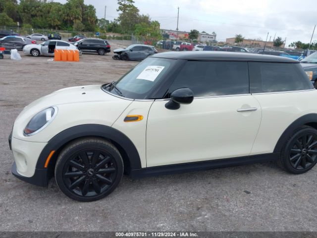 Mini Hardtop Oxford Edition 2019 WMWXP5C52K2H31616 Image 14