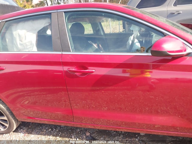 Hyundai ELANTRA GT 2018 KMHH35LE1JU063323 Image 13