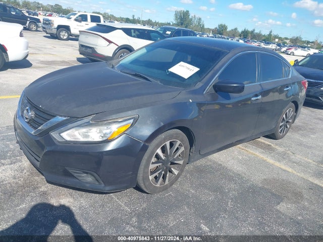Nissan Altima 2.5 Sv 2018 1N4AL3AP7JC263133 Image 2
