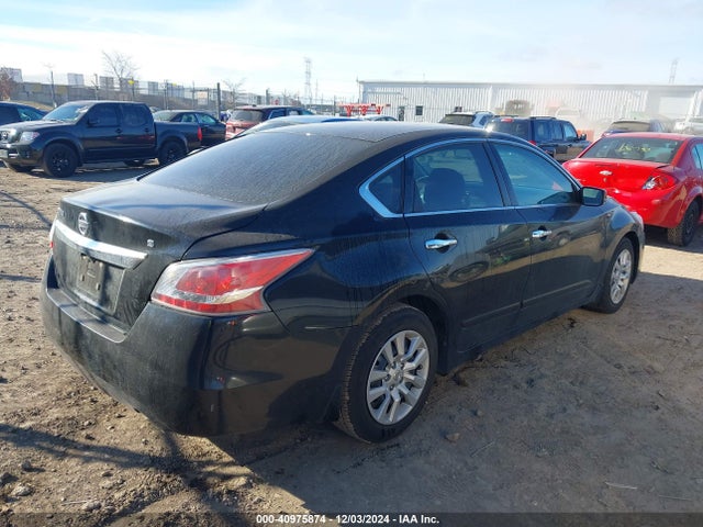 Nissan Altima 2.5 S 2015 1N4AL3AP1FC453100 Image 4