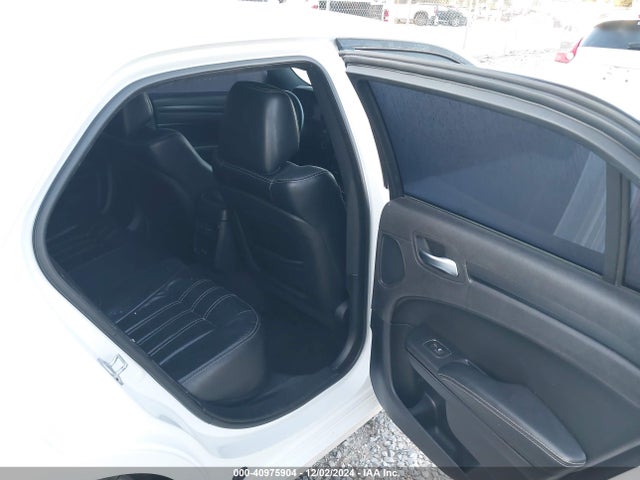 2C3CCABG6FH921569 Chrysler 300 300s