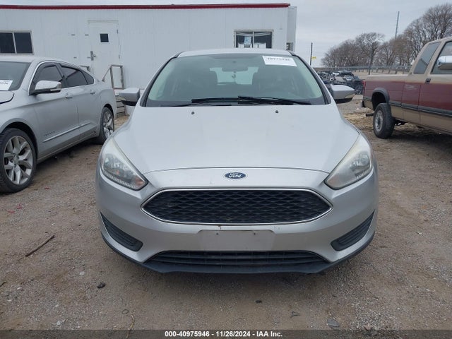Ford FOCUS SE 2017 1FADP3K23HL286231 Image 12