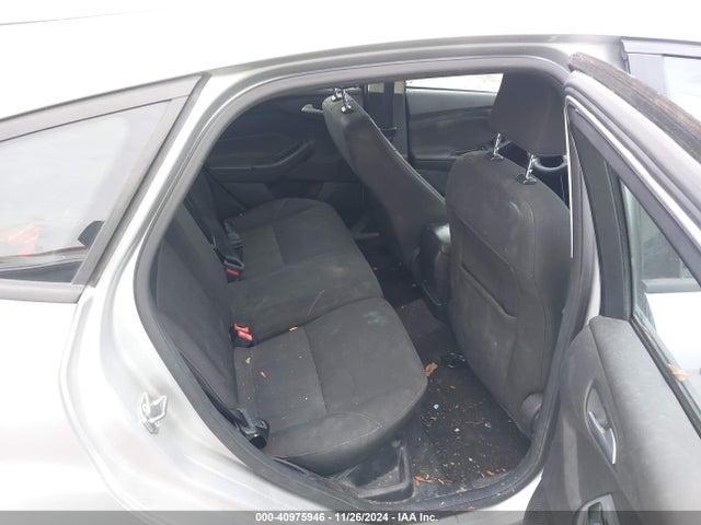 Ford FOCUS SE 2017 1FADP3K23HL286231 Image 8