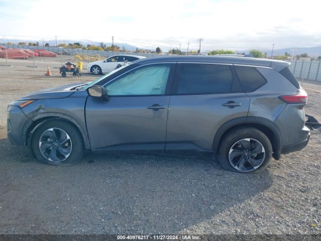 5N1BT3BA3RC739958 Nissan Rogue Sv Fwd