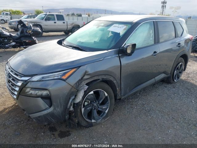 5N1BT3BA3RC739958 Nissan Rogue Sv Fwd