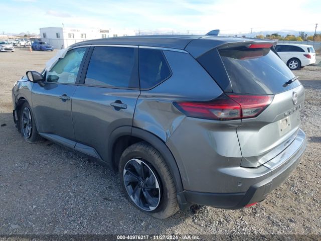 5N1BT3BA3RC739958 Nissan Rogue Sv Fwd