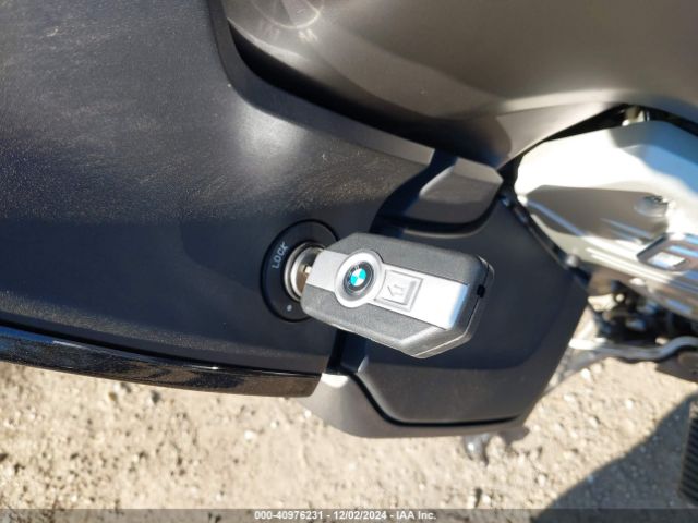 2015 BMW K1600 WB1061108FZX82438 Photo 10