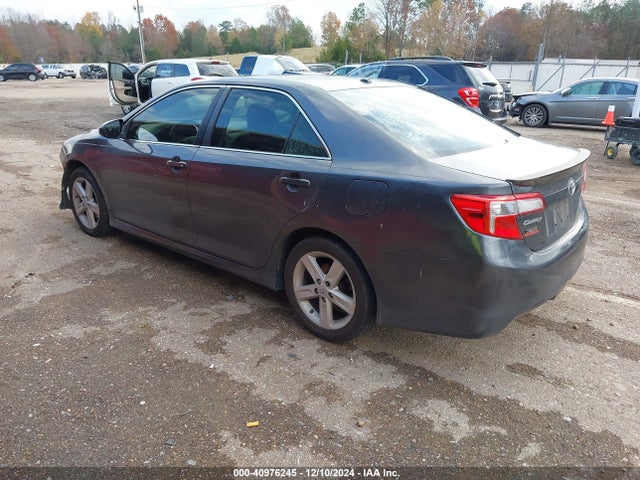 4T1BF1FK1EU872205 Toyota CAMRY SE