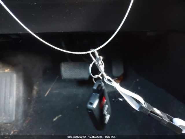 2T3JFREV9GW501664 Toyota RAV4 SE