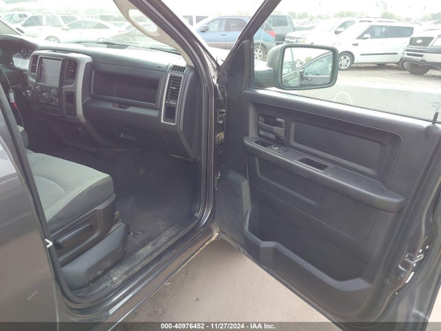3C6RR6KT2NG198999 RAM 1500 Classic Tradesman  4x2 5'7 Box