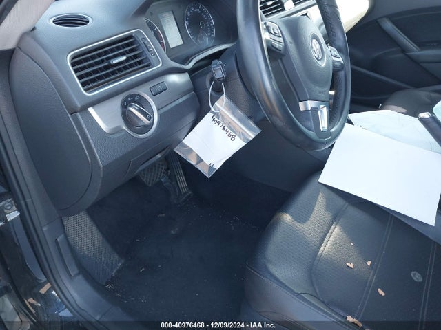 1VWBP7A30EC011539 Volkswagen Passat 2.5l Se