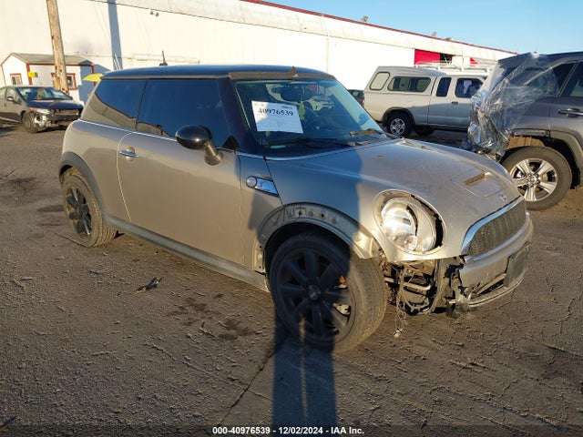 2007 MINI COOPER S WMWMF73547TT85102 Photo 0