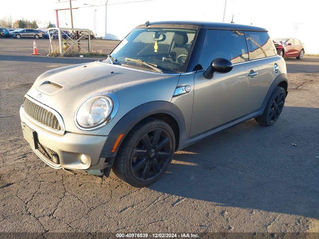 2007 MINI COOPER S WMWMF73547TT85102 Photo 1