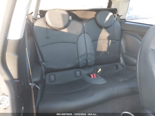 2007 MINI COOPER S WMWMF73547TT85102 Photo 7