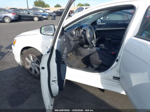 2015 MITSUBISHI LANCER JA32U2FU0FU007372 Photo 4