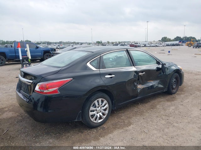 Nissan Altima 2.5 S 2015 1N4AL3APXFC156116 Image 4