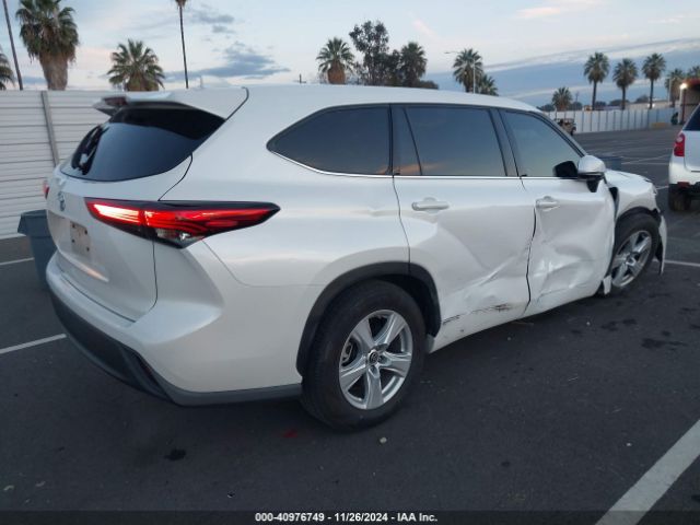 5TDCZRAH0MS040559 Toyota Highlander L
