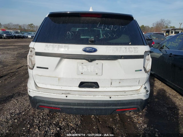 Ford Utility Police Interceptor 2017 1FM5K8AR7HGD92601 Image 16