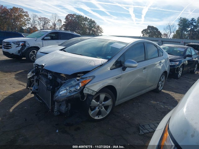 Toyota Prius Five 2015 JTDKN3DU7F0429699 Image 2