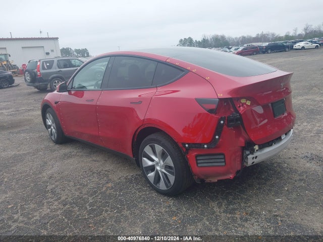 2023 TESLA MODEL Y 7SAYGDEEXPF839081 Photo 2