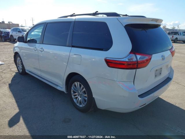 5TDYZ3DC6HS843823 Toyota Sienna Xle/limited