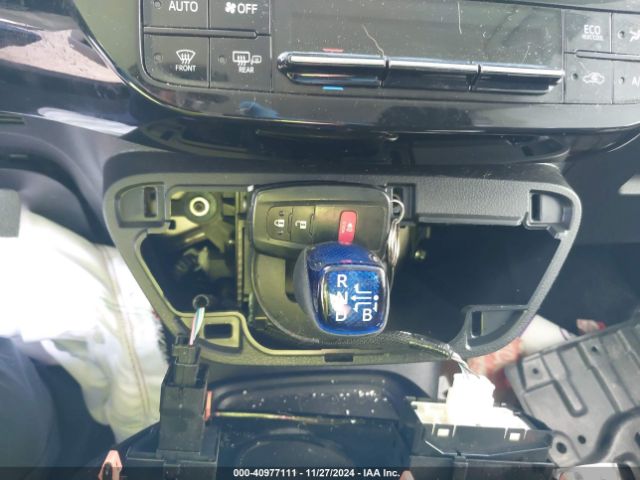 JTDKAMFU3N3188476 Toyota Prius L