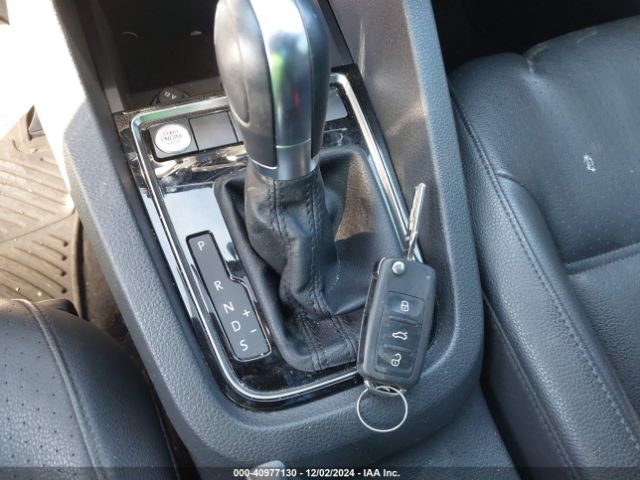 3VWD17AJ8JM215703 Volkswagen Jetta 1.8t Se Sport
