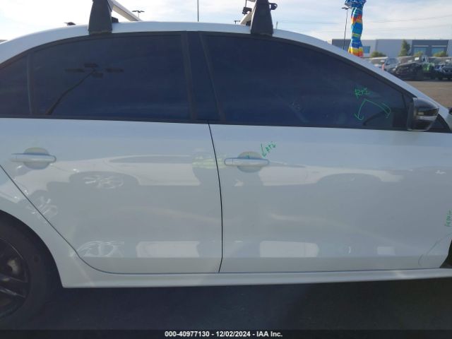 3VWD17AJ8JM215703 Volkswagen Jetta 1.8t Se Sport