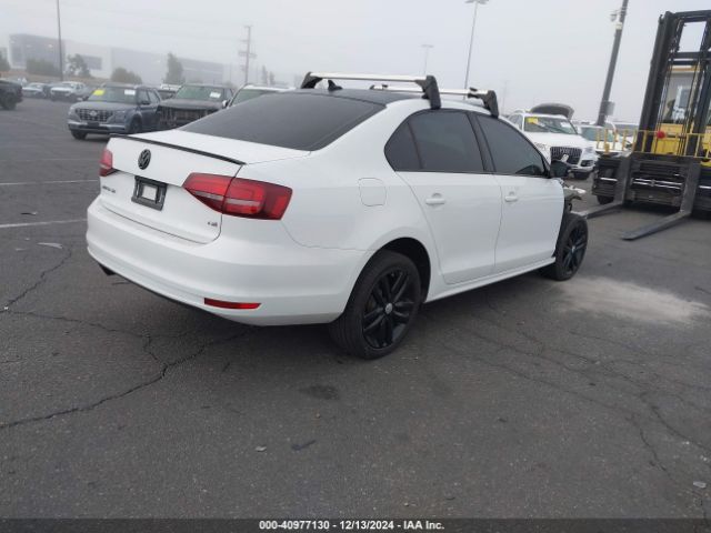 3VWD17AJ8JM215703 Volkswagen Jetta 1.8t Se Sport