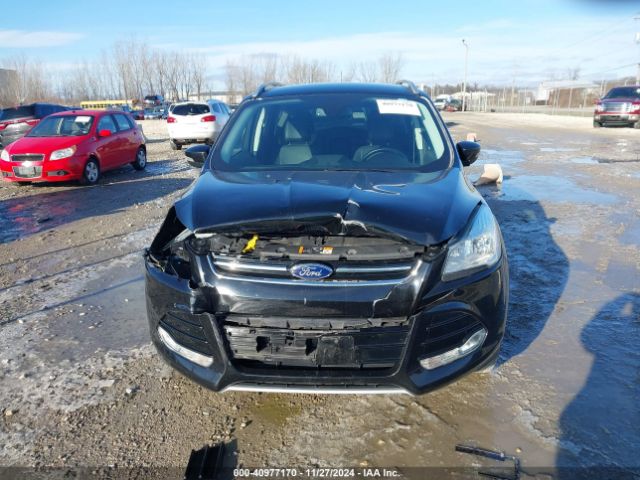 1FMCU9JX8GUA57465 Ford Escape Titanium