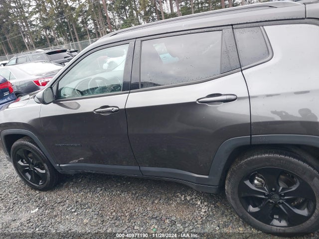 3C4NJDBB2JT453226 Jeep Compass Altitude 4x4