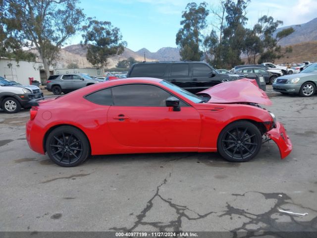 JF1ZNAE12J8700661 Toyota 86 GT