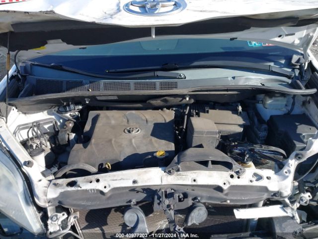 5TDKK3DC0FS611063 Toyota Sienna Le 8 Passenger