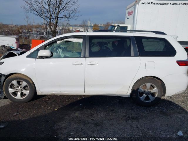 5TDKK3DC0FS611063 Toyota Sienna Le 8 Passenger