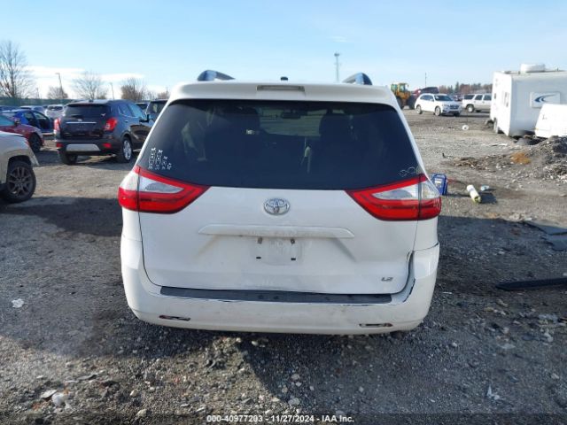 5TDKK3DC0FS611063 Toyota Sienna Le 8 Passenger