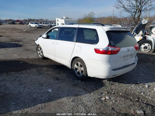 5TDKK3DC0FS611063 Toyota Sienna Le 8 Passenger
