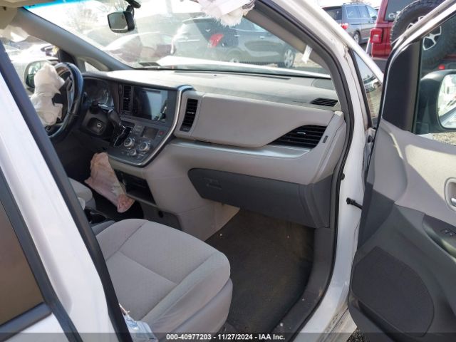 5TDKK3DC0FS611063 Toyota Sienna Le 8 Passenger